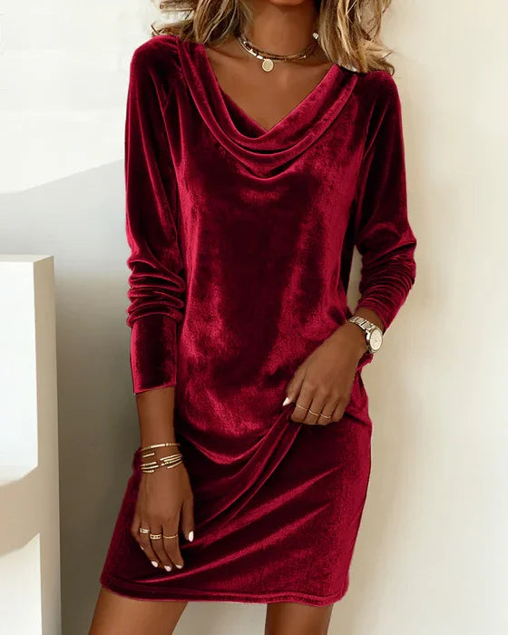 Selena - Loose Fitting Velvet Dress