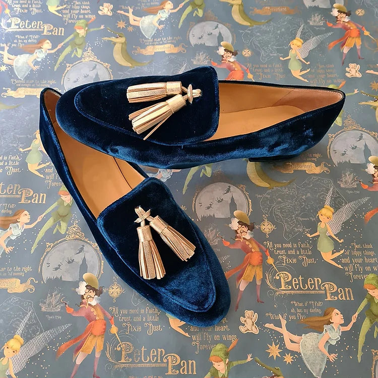 Midnight Elegance Loafers met Champagne Kwastjes