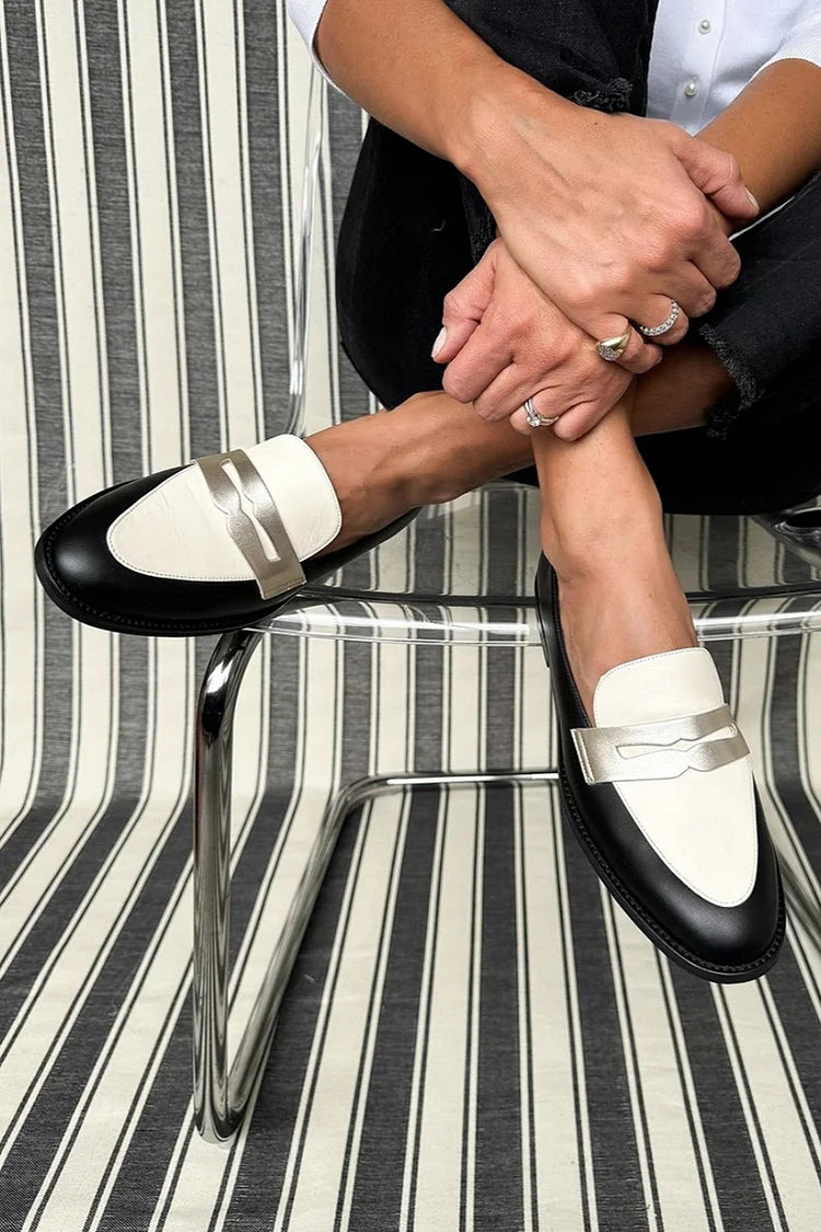 Monochrome Klassieke Loafers