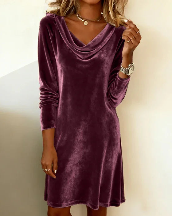 Selena - Loose Fitting Velvet Dress
