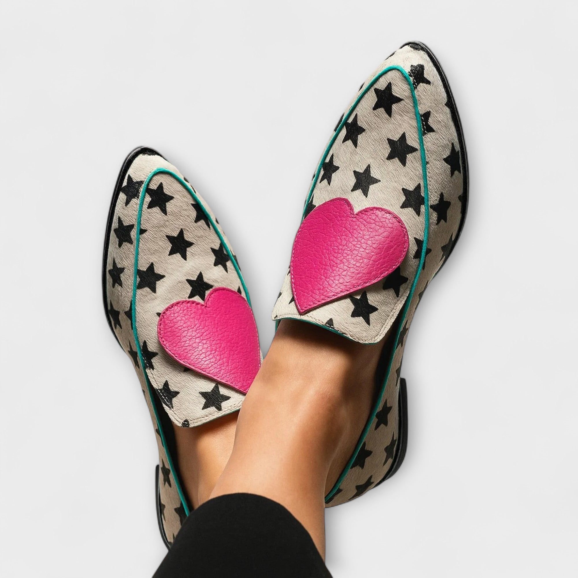 JOVIE – MOCASSINS BEIGES AVEC PATCH CŒUR